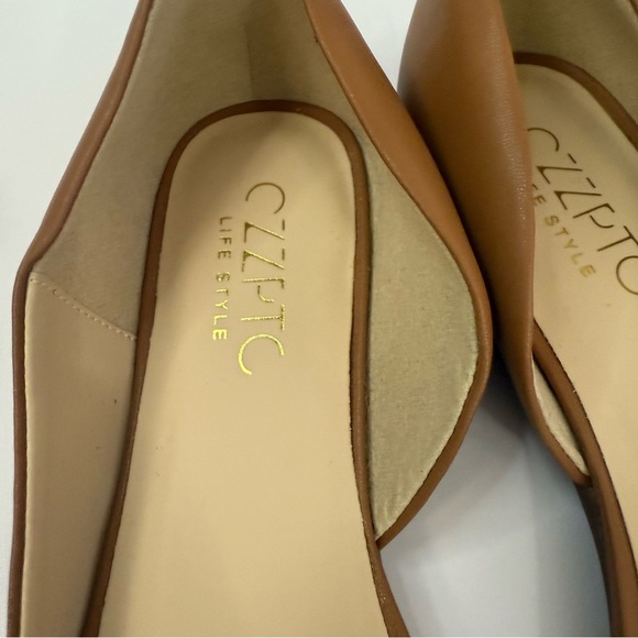 Chic Tan Pointed Flats - Picture 5 of 7